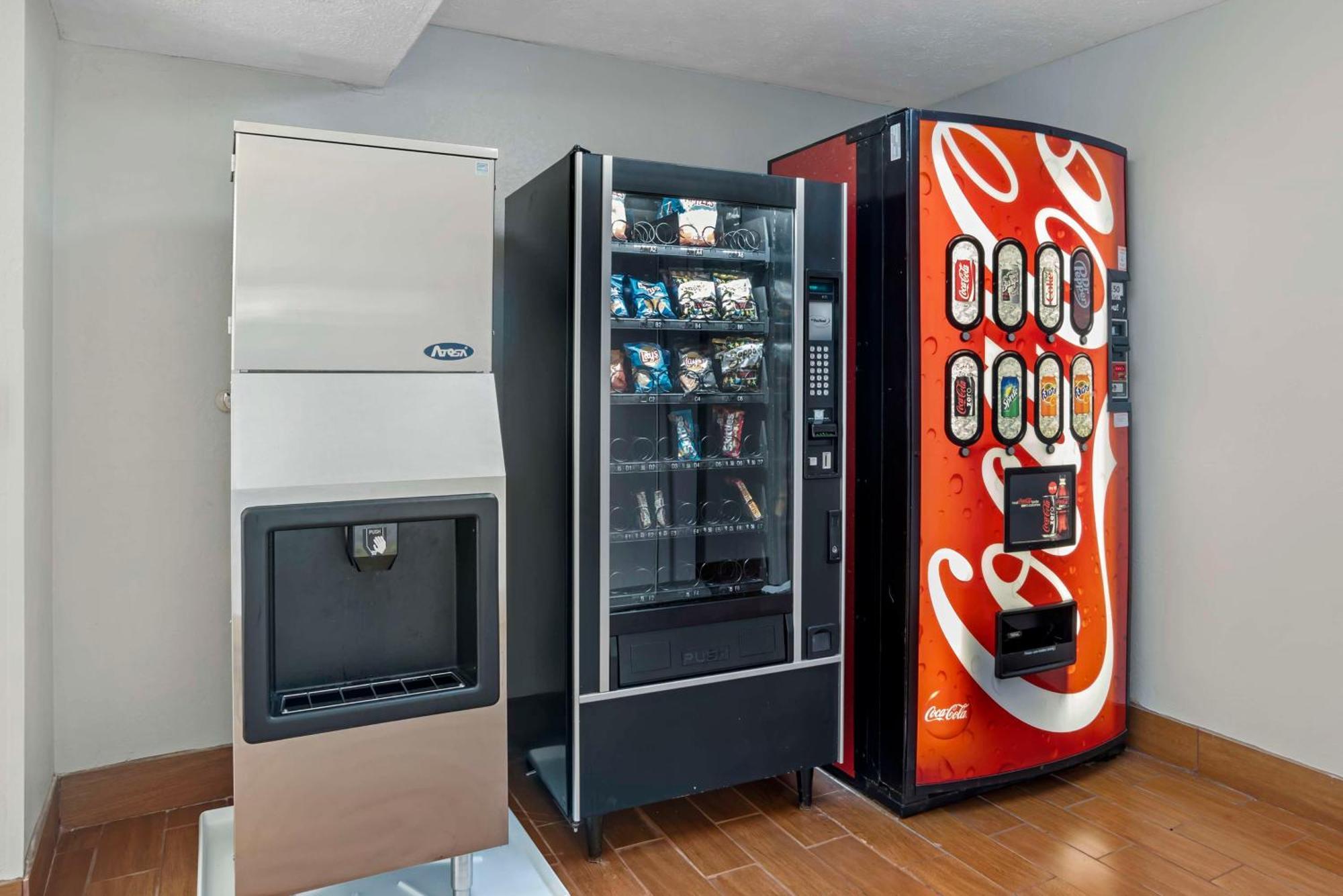 Best Western Canton Inn Екстер'єр фото