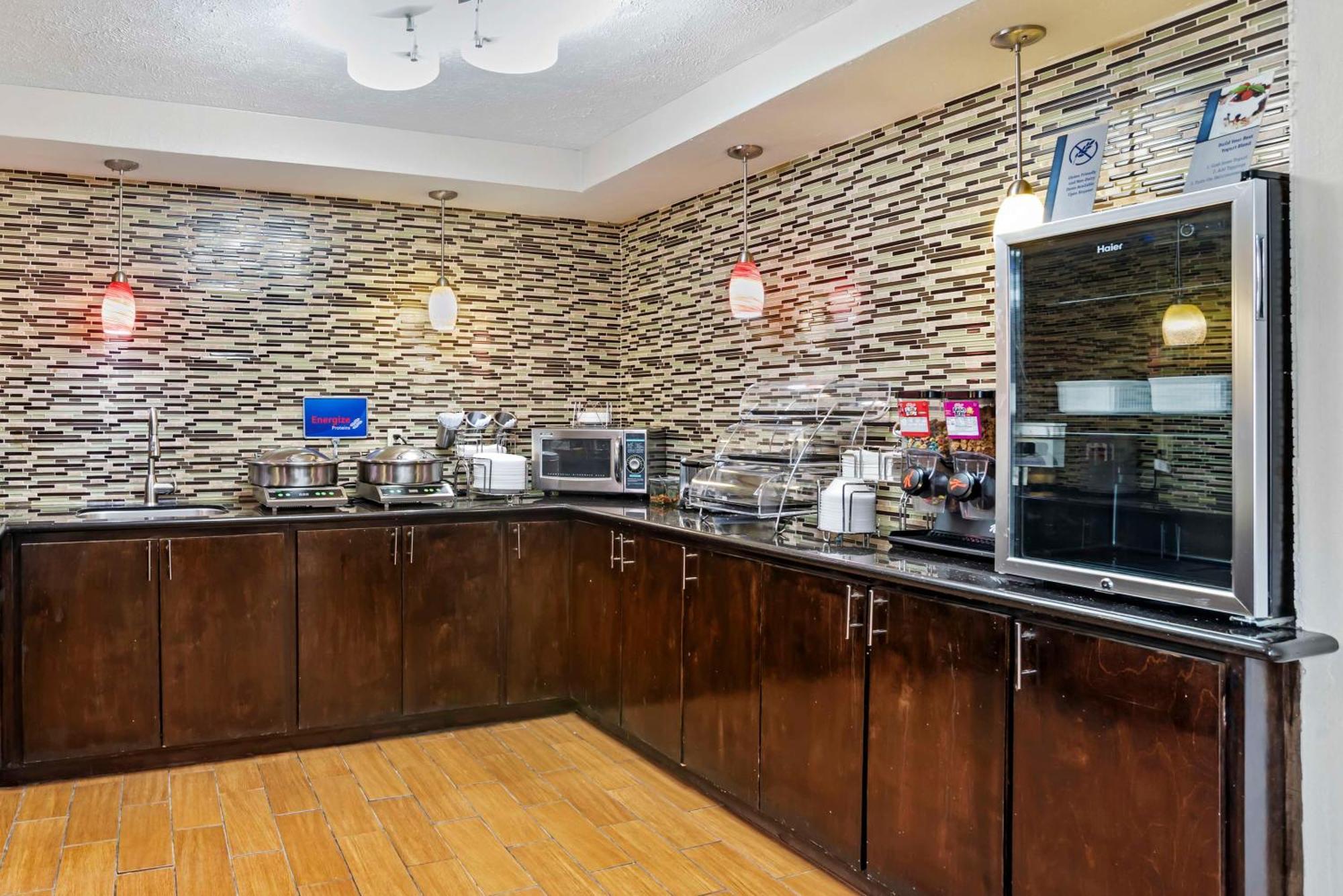 Best Western Canton Inn Екстер'єр фото